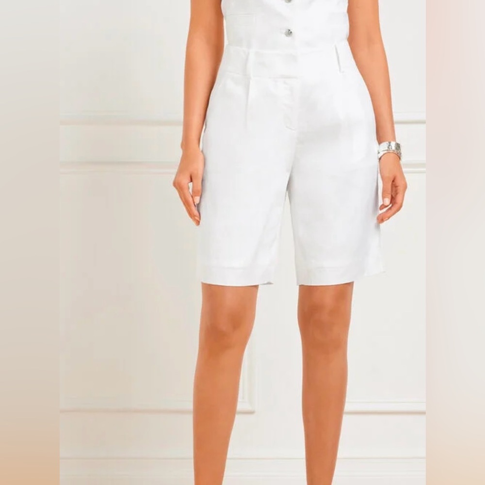 Like new!  Talbots Linen Pleated Lined Shorts. Bermuda length. Size 10
